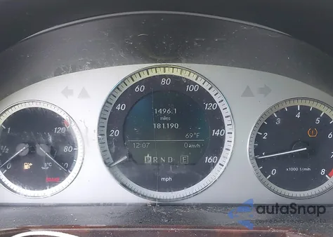 2011 Mercedes-Benz Glk 350 4Matic z USA, uszkodzony, nr VIN WDCGG8HB4BF537687